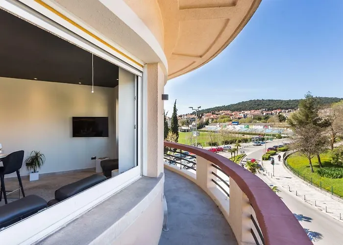Superior Apartment
